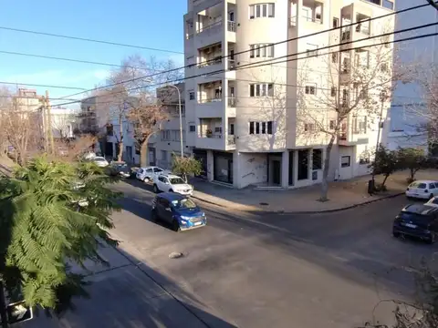 Departamento 7 ambientes con 1 baño