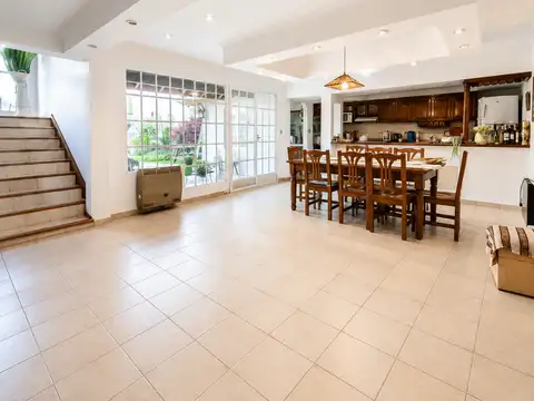 Casa en Venta con 1 cochera