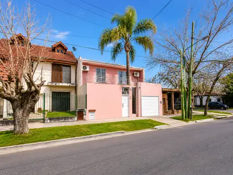 Ituzaingó - Venta - Casa 6 Ambientes - Impecable estado!