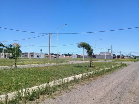 VENTA - Lote en barrio Las Moras 2 -  Entrega U$D 8000 y saldo en 24 cuotas U$D 750