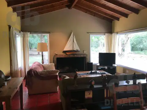 Casa 7 ambientes con 3 baños