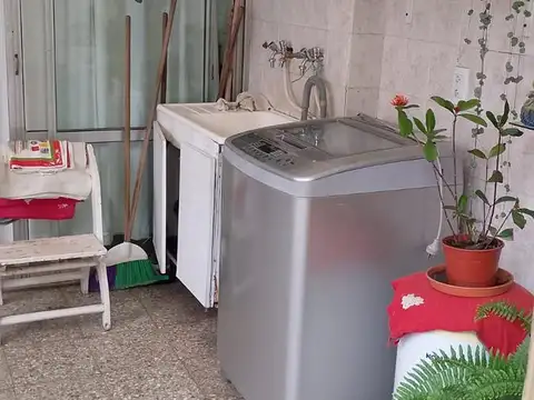 Depto Tipo Casa en Venta con 1 cocheras