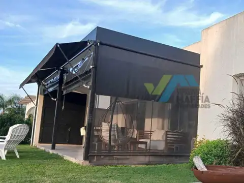 CASA A LA VENTA BARRIO CERRADO SANTA GUADALUPE, PILAR DEL ESTE 1000