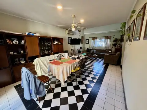 Casa en Venta en Adrogue, USD 184.000