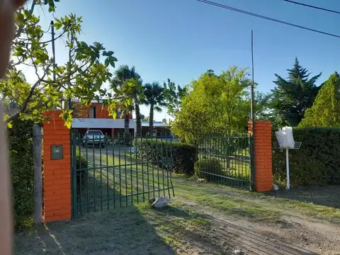Casa en Venta con 12 cocheras