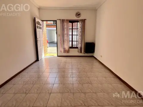 Depto Tipo Casa 4 ambientes con 1 baño