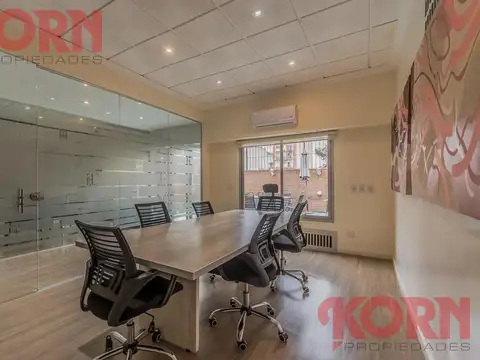 VENTA IMPORTANTE PROPIEDAD COMERCIAL, DOBLE FRENTE, PORTÓN LEVADIZO PARA CAMIONES, ALMAGRO