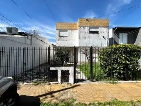 Depto Tipo Casa 2 ambientes con 1 baño