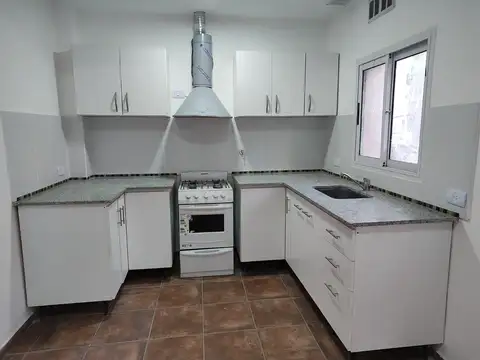 Depto Tipo Casa en Alquiler de 3 ambientes