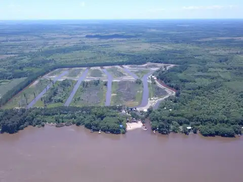 Rio Parana De Las Palmas