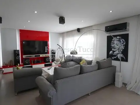 Casa en Venta de 5 dormitorios