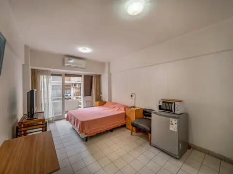 Monoambiente amoblado con balcón en alquiler temporario en Retiro