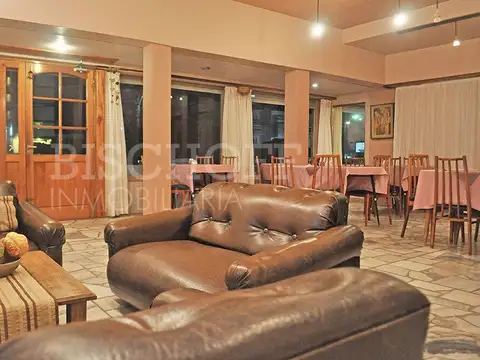 HOTEL, EXCELENTE UBICACIÓN A MTRS DEL MAR Y DE LA PEATONAL, VILLA GESELL!