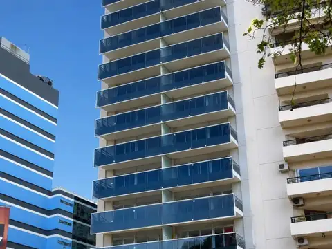Impecable oficina de categoría sobre Corredor Libertador