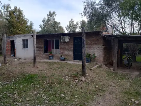 CASA EN BARRIO DON ERNESTO
