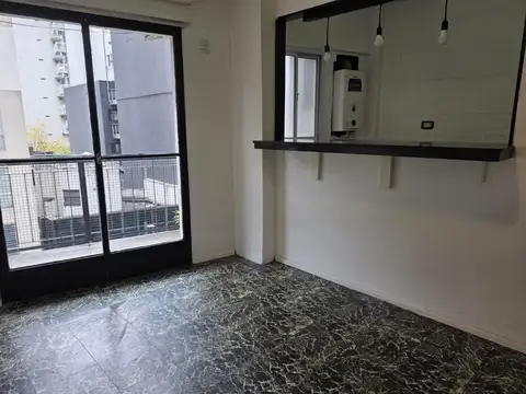Departamento de tres ambientes en alquiler en Recoleta