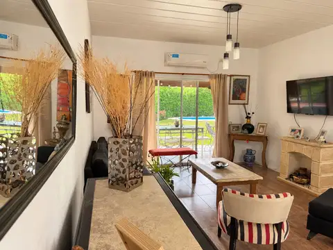 Casa 4 ambientes con 3 baños