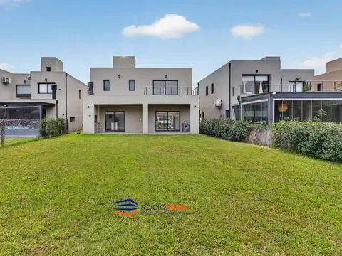 Casa a la venta en Maria Eugenia Residences & Villages,Moreno