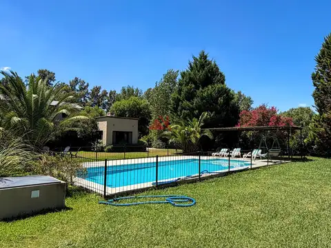 Casa 7 ambientes con 4 baños