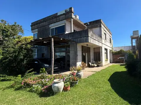 VENTA CASA EN 2 PLANTAS CON VISTA AL RÍO
