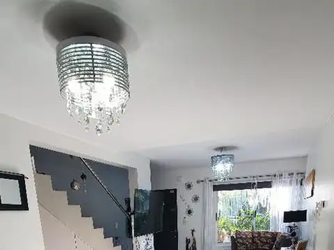 Dúplex en venta - 3 Dormitorios 3 Baños 1 Cochera - 120Mts2 - Morón