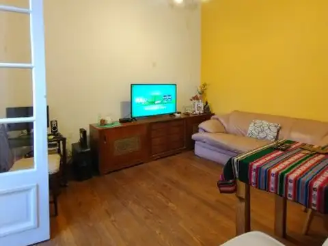 Rocha 1544 , Piso 1