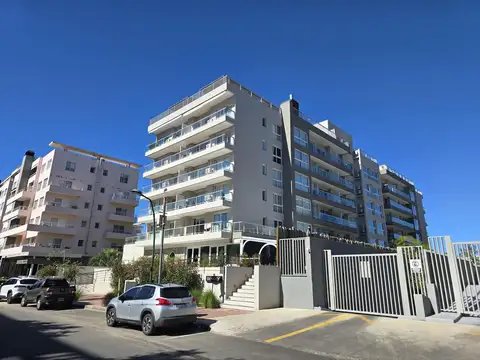 Alquiler Departamento 3 ambientes con cochera y amenities Barrio del Portal Nordelta
