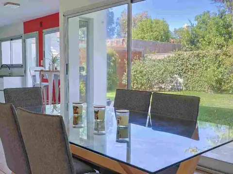 Casa en Venta en Punta Mogotes, USD 195.000