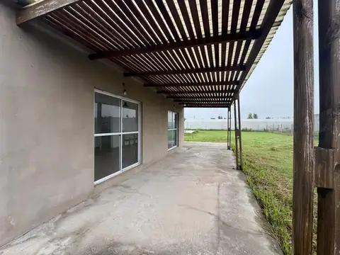 Casa en Venta con 3 cocheras