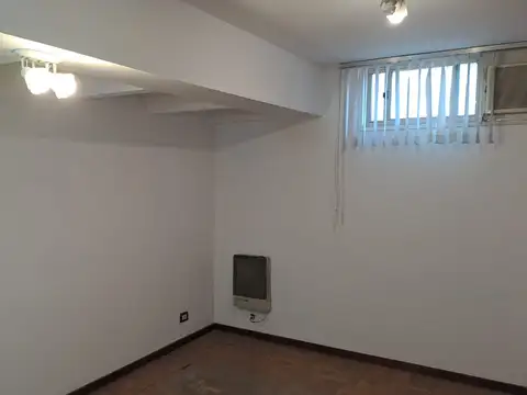 Oficina 3 ambientes con 2 baños