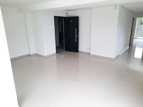 Departamento 2 Ambientes Panta Baja con gran patio