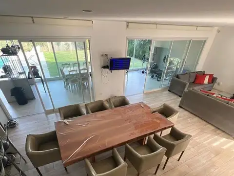 Casa en Venta en Pilar del Este - Santa Guadalupe, USD 308.000
