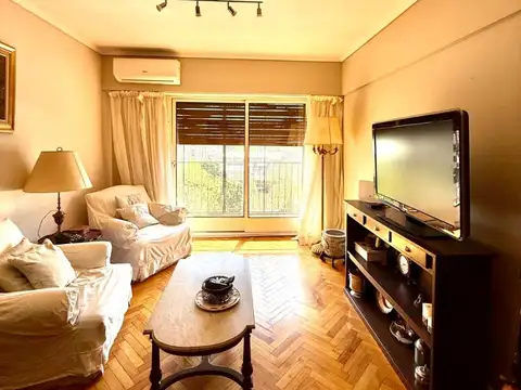 Amplio dpto 3/4 ambientes en Olivos