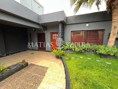 Casa 4 Ambientes a la Venta en Merlo