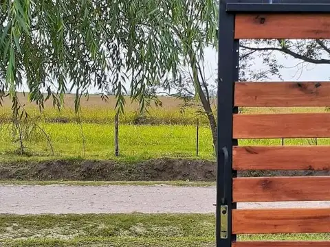 Casa en Alquiler con 1 cochera