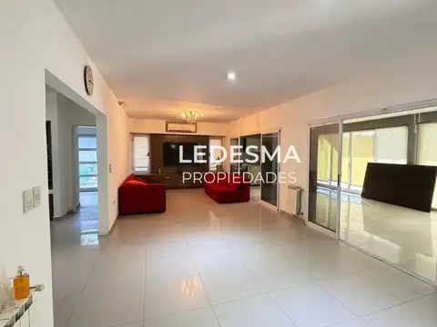 Casa en Venta con 7 cocheras