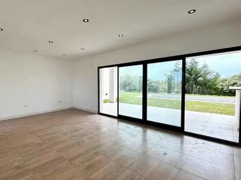 Casa en Venta en Horizontes al Sur, USD 180.000