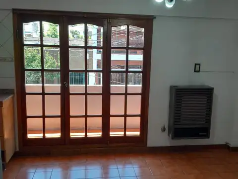 Depto Tipo Casa en Alquiler de 3 ambientes