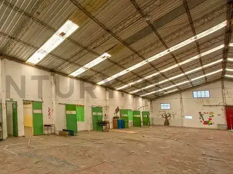 Alquiler importante predio multifuncion. complejo padel, futbol, club, colegio, villa deportiva.