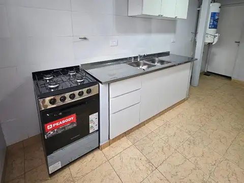 Casa en Alquiler en Villa Ballester, $ 670.000