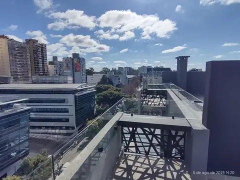 DEPTO EN DUPLEX PREMIUM CON TERRAZA PROPIA CERCA DLE RIO