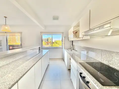 Departamento en Alquiler con 1 cocheras
