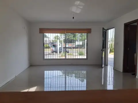 Casa 2 ambientes con 2 baños
