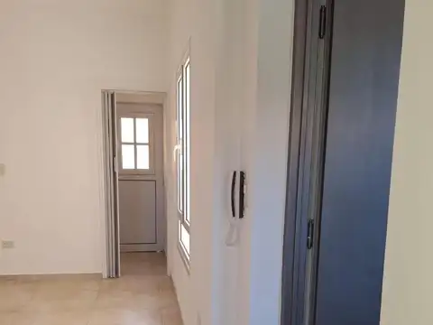 Depto Tipo Casa en Alquiler en Área Centro Oeste, $ 2.000.000