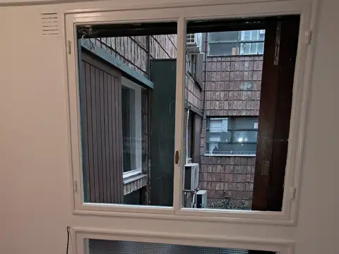 Superí 2100, Piso 1