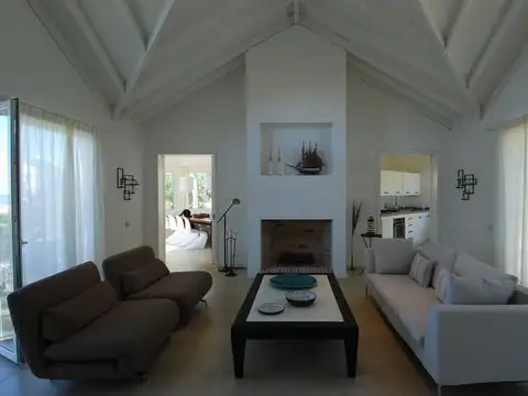 Casa en Alquiler Temporal en Manantiales, USD 23.000
