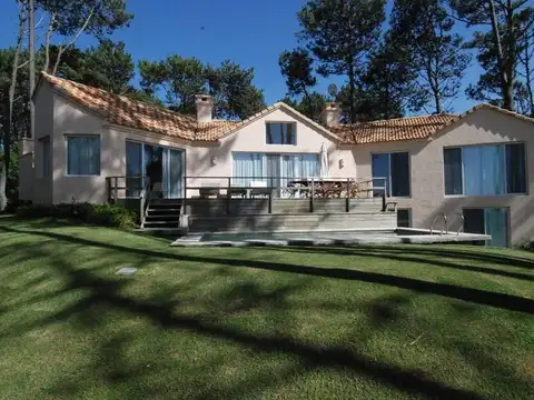 Casa en Alquiler Temporal de 5 dormitorios