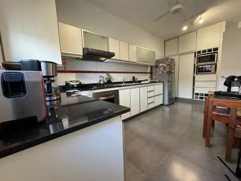 Depto Tipo Casa en Venta de 6 ambientes