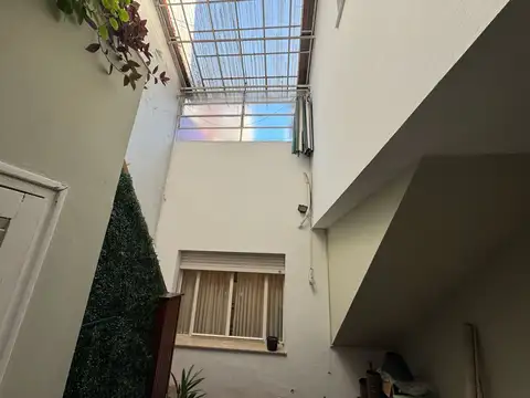 Depto Tipo Casa 6 ambientes con 1 baño
