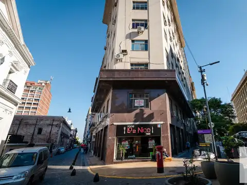 Avenida Presidente Julio A. Roca y Perú